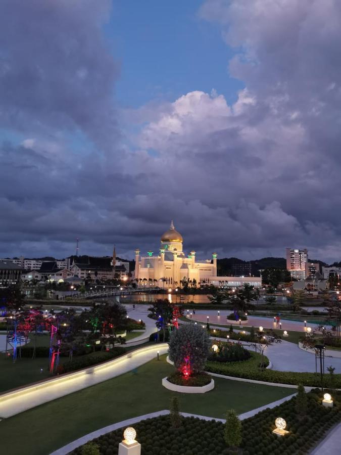 Legallery Suites Hotel Bandar Seri Begawan Luaran gambar